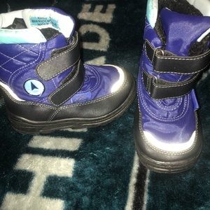 Size 7 girls snow boots